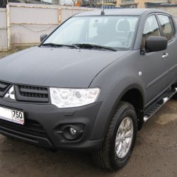 Mitsubishi L200 Dark Grey