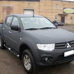 Mitsubishi L200 Dark Grey