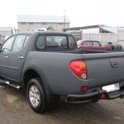 Mitsubishi L200 Dark Grey