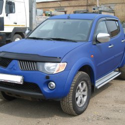 Mitsubishi L200 Blue