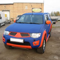 Mitsubishi L200 Blue-Orange