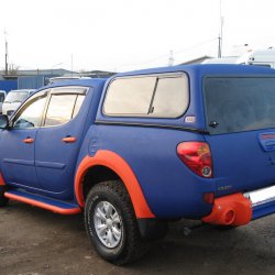 Mitsubishi L200 Blue-Orange