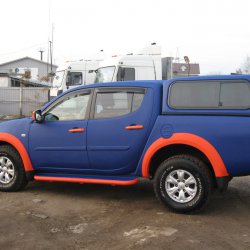 Mitsubishi L200 Blue-Orange