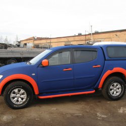 Mitsubishi L200 Blue-Orange