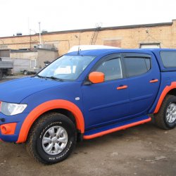 Mitsubishi L200 Blue-Orange