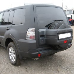 Mitsubishi Pajero IV
