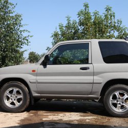 Mitsubishi Pajero IO