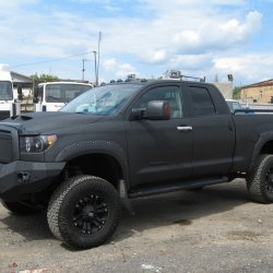 Toyota Tundra BlackOut