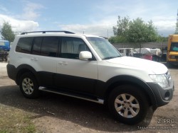 Mitsubishi Pajero IV White-black