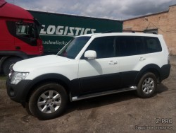 Mitsubishi Pajero IV White-black