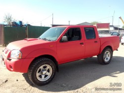 Nissan NP300 RED