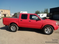 Nissan NP300 RED