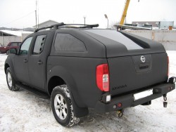 Nissan Navara Black
